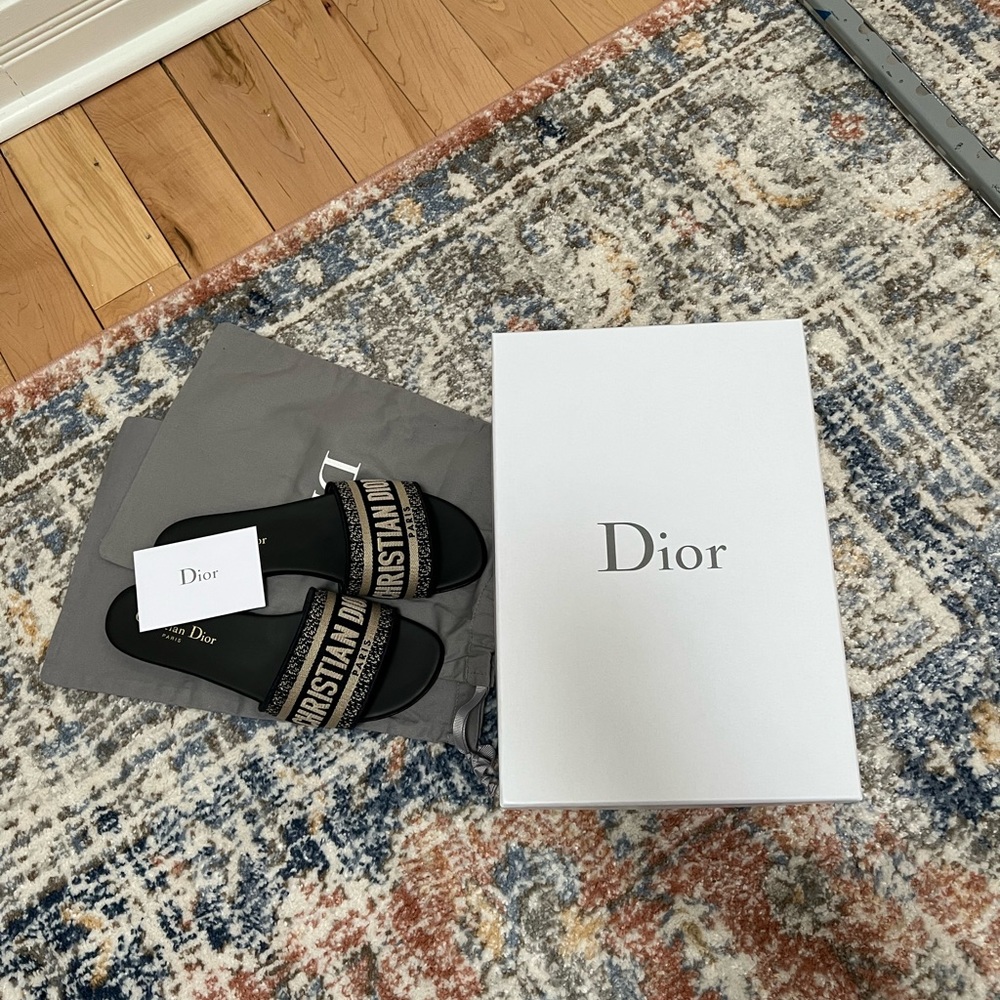 ❗️SOLD❗️Christian Dior Dway Slides - Picture 6 of 6